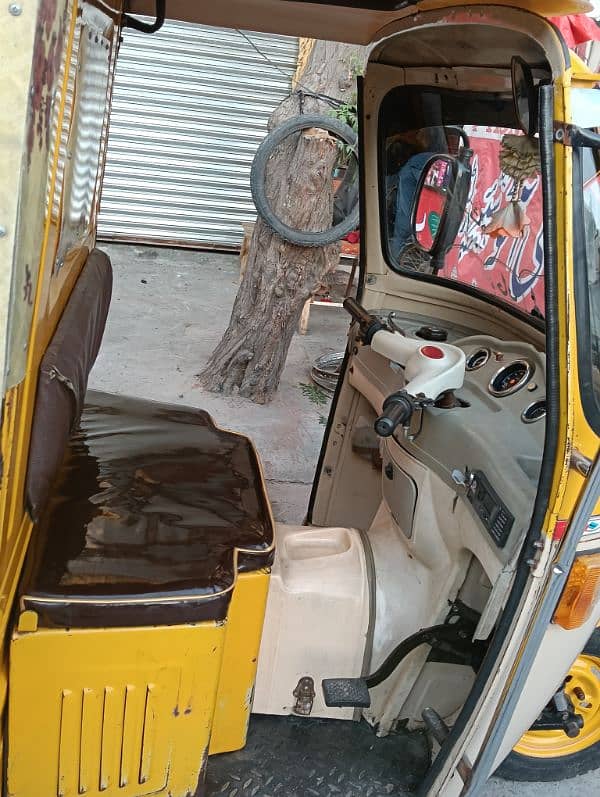 Siva Prada auto Loder rickshaw 2