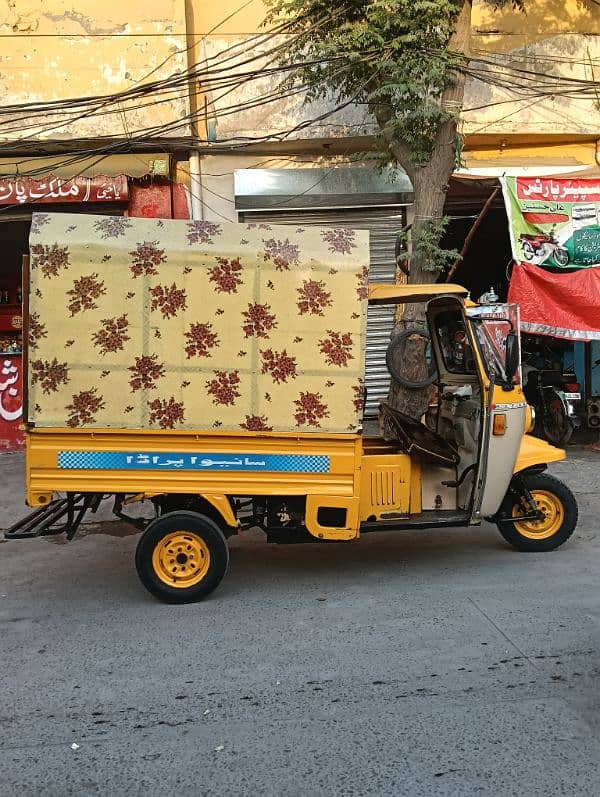 Siva Prada auto Loder rickshaw 4