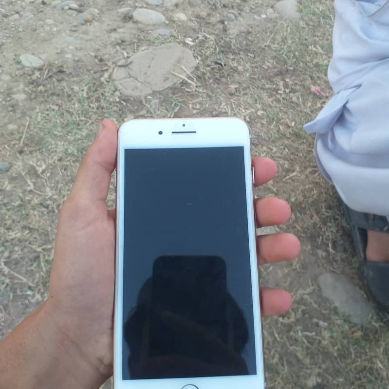 IPHONE 8 plus 1