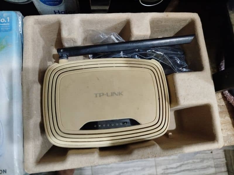 TP-Link 741N Complete Accesories 0