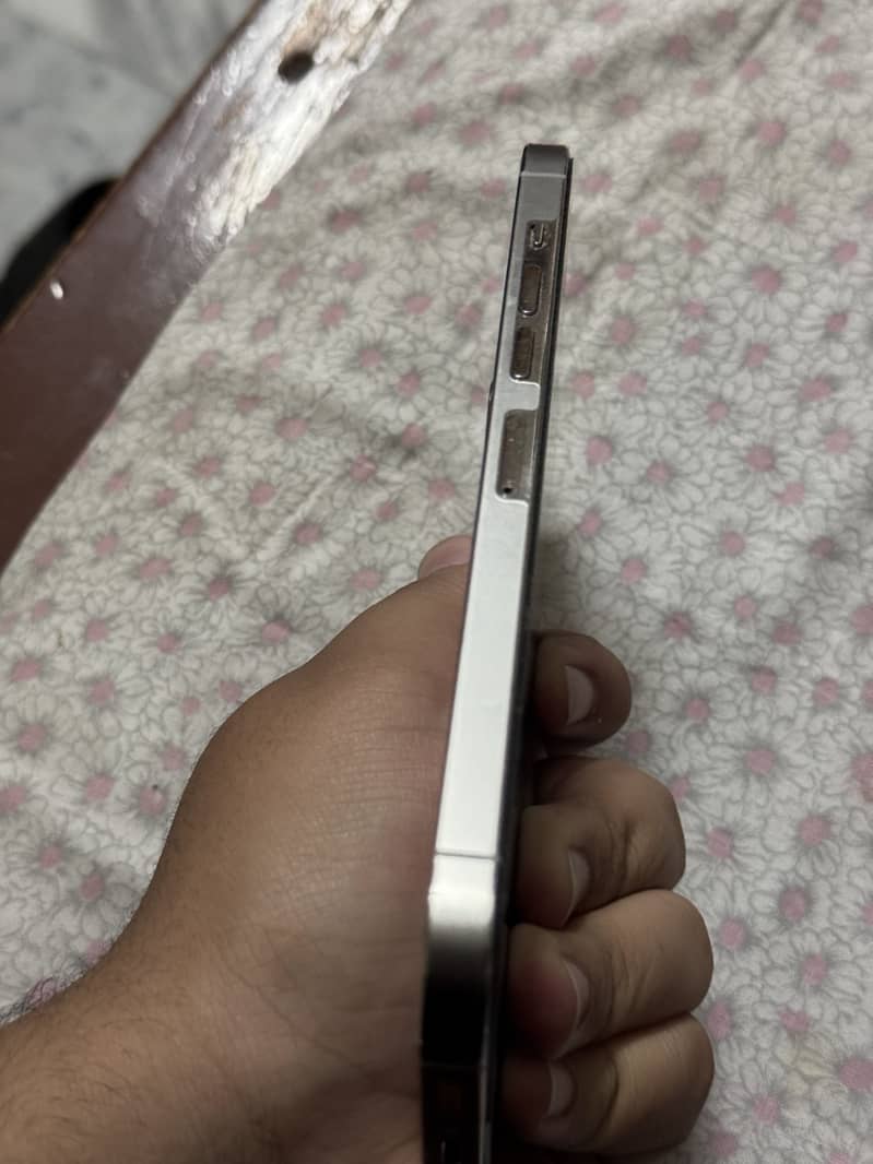 Iphone 13 pro max jv 100 helt 1