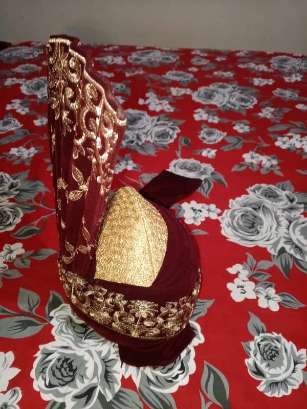golden color sherwani 5