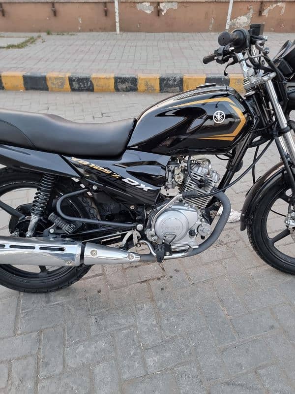 ybr 125z dx all ok 10/10 condition all punjab number ist owner 1