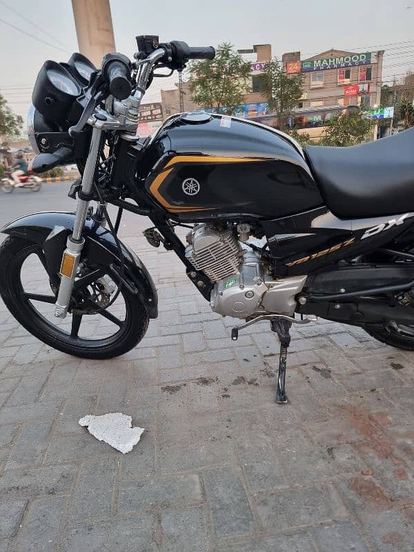 ybr 125z dx all ok 10/10 condition all punjab number ist owner 8