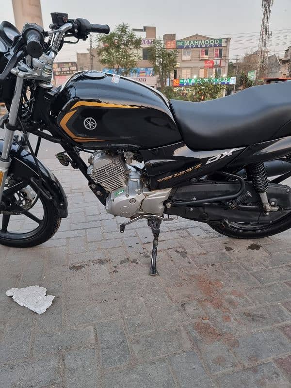 ybr 125z dx all ok 10/10 condition all punjab number ist owner 9