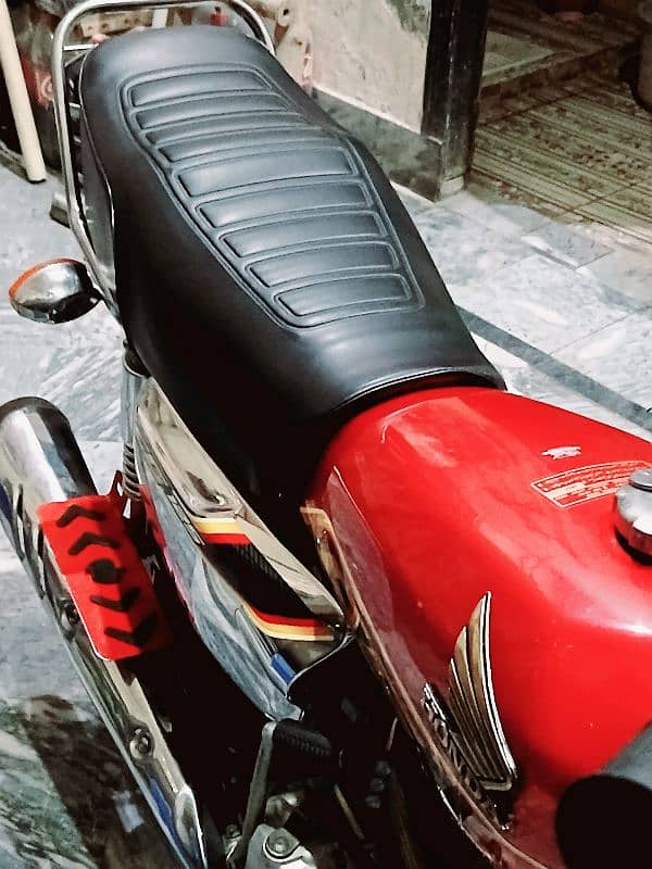 Honda CG125S O3O37718809 0