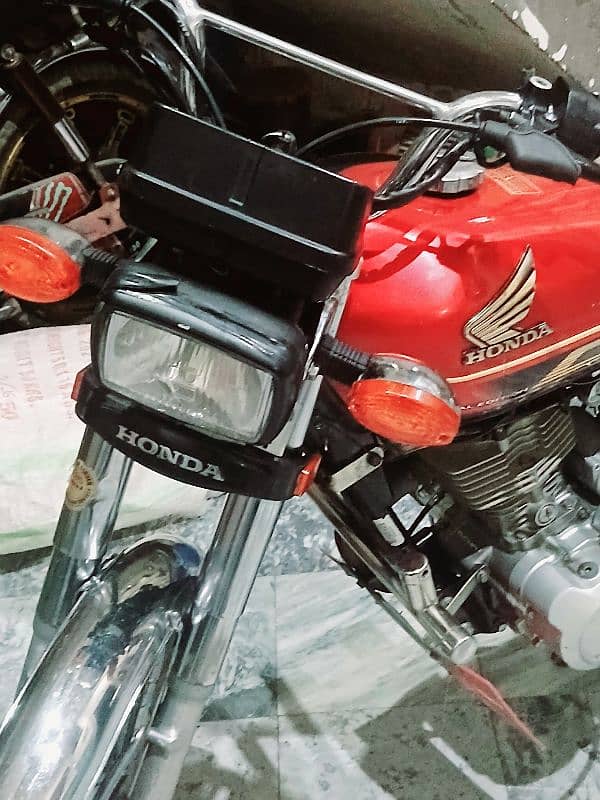 Honda CG125S O3O37718809 11