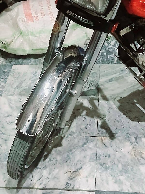 Honda CG125S O3O37718809 12