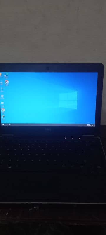 working laptop Dell processing. Good fast 4