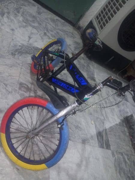 16 inch Importad Bicycle For Boys/Girls. 9/10 condition 0