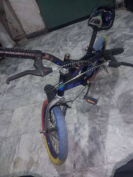 16 inch Importad Bicycle For Boys/Girls. 9/10 condition 3