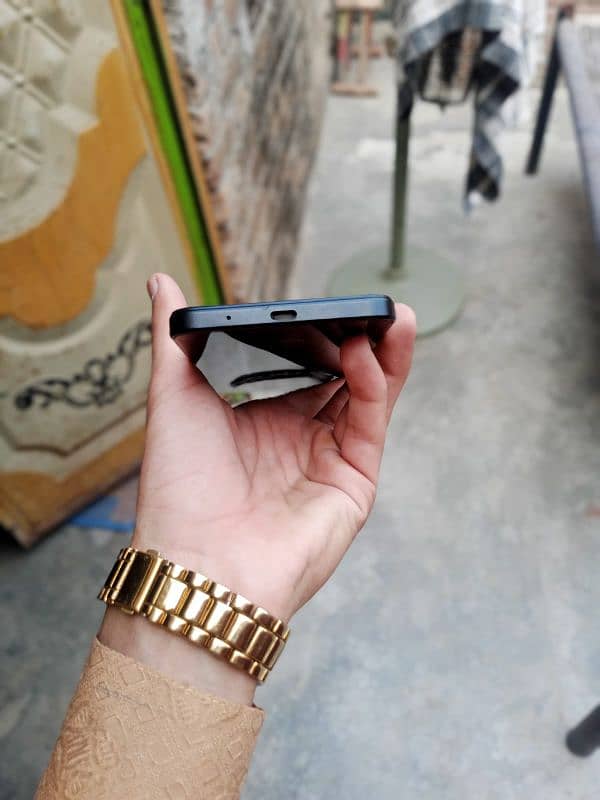 redmi A3 condition 10/10 sir ak month use Howa hai bs 3