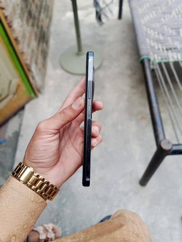 redmi A3 condition 10/10 sir ak month use Howa hai bs 4