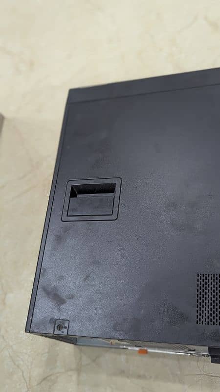 del PC and ho monitor 0