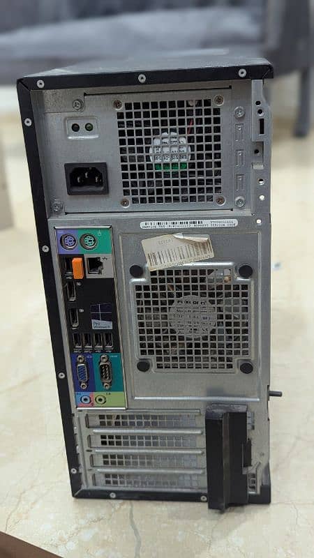 del PC and ho monitor 1