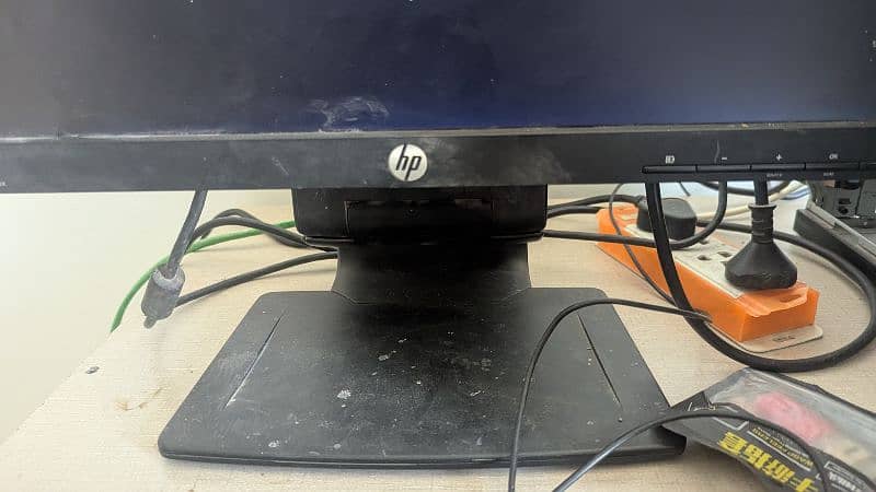 del PC and ho monitor 7