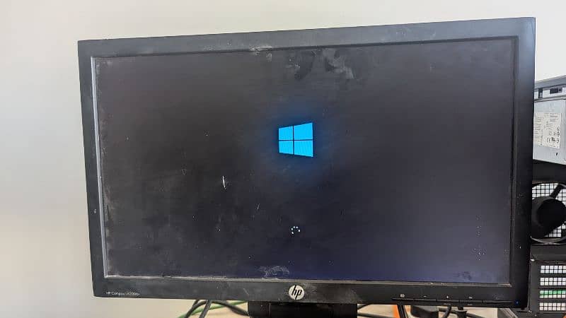 del PC and ho monitor 8