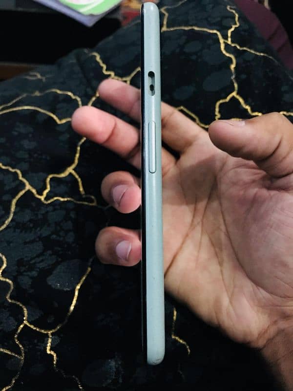 Google pixel 5 (8/128) 4