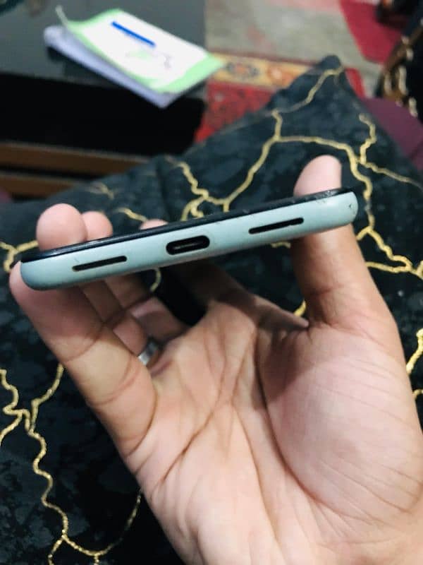 Google pixel 5 (8/128) 7
