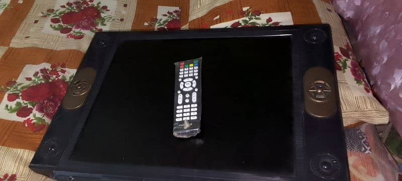 21 inch LCD  for sale all okay 1