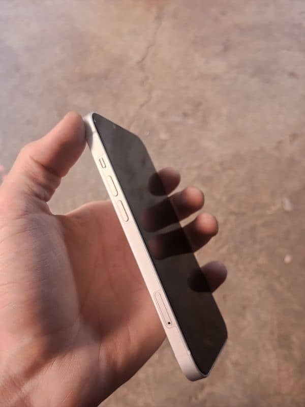 iPhone 13/128GB Jv 4 month SIM time 3