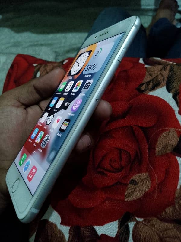iphone 7pulse 128gb pta approved 4