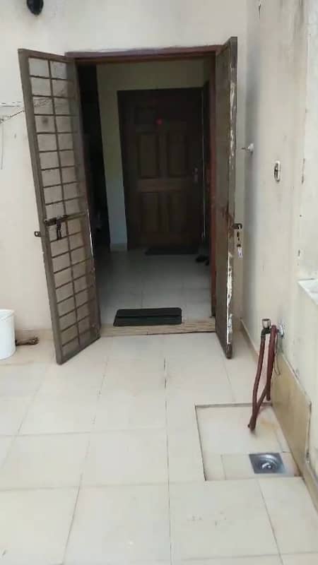 10MARLA UPPER PORTION AVAILABLE FOR RENT AT PRIME LOCATION IN KHAYABAN-E-AMIN C BLOCK 0