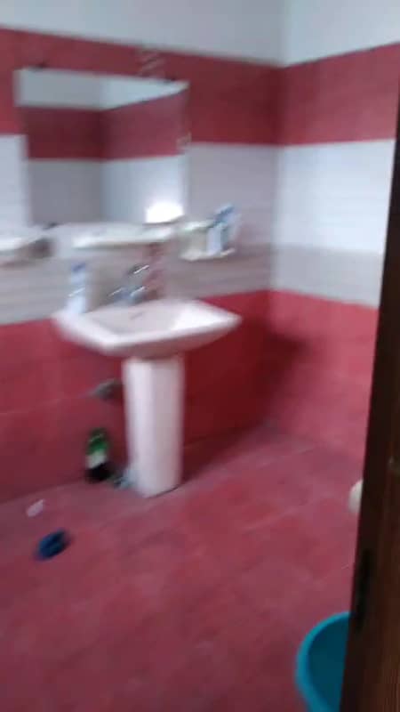 10MARLA UPPER PORTION AVAILABLE FOR RENT AT PRIME LOCATION IN KHAYABAN-E-AMIN C BLOCK 1
