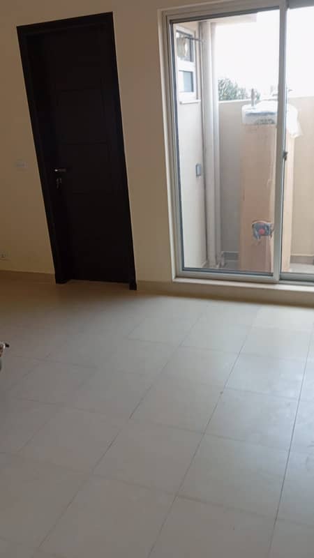 1 BED APARTMENT FOR BACHLOUR AND FAMILY 0