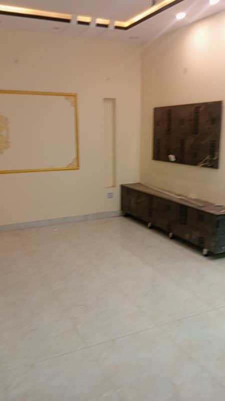 1 BED APARTMENT FOR BACHLOUR AND FAMILY 1