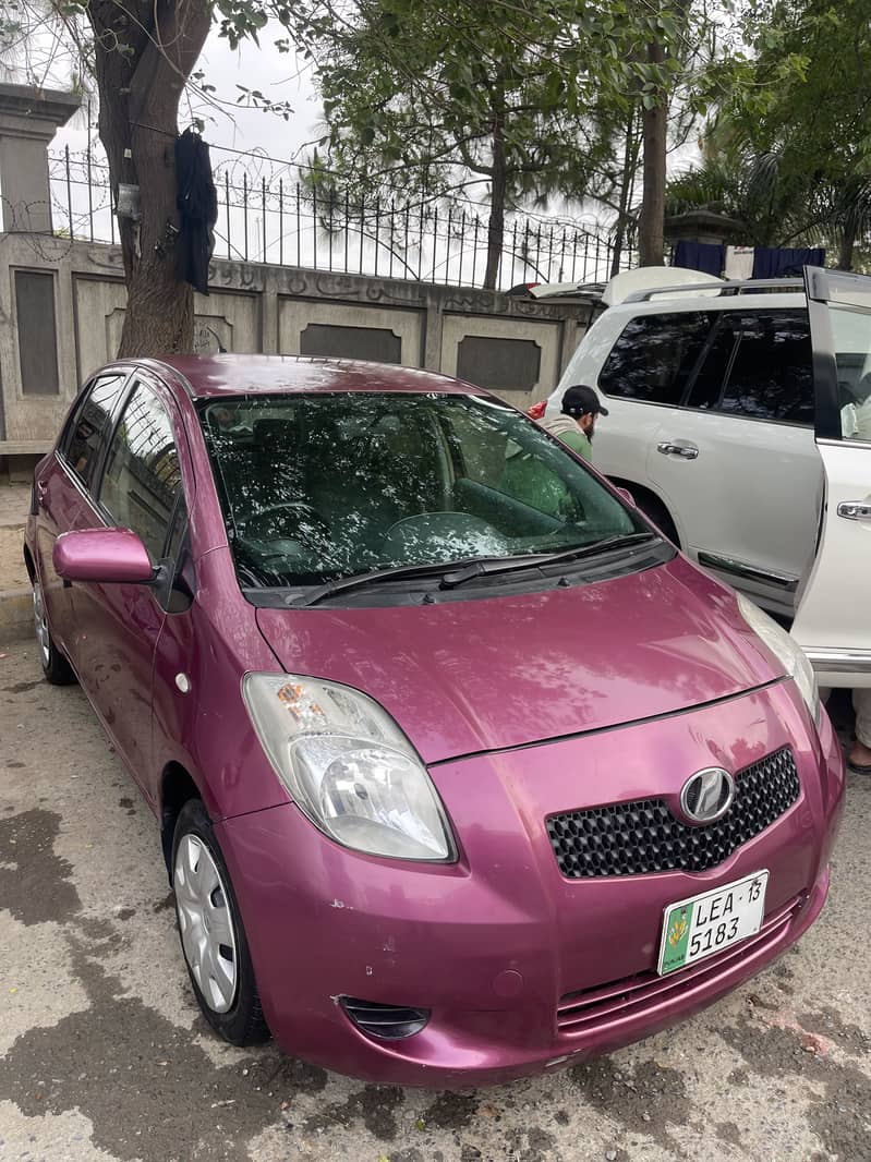 Vitz 2005 up for sale 1