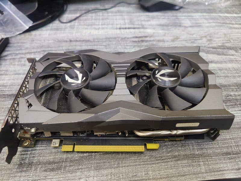 GTX 1660 Super 0