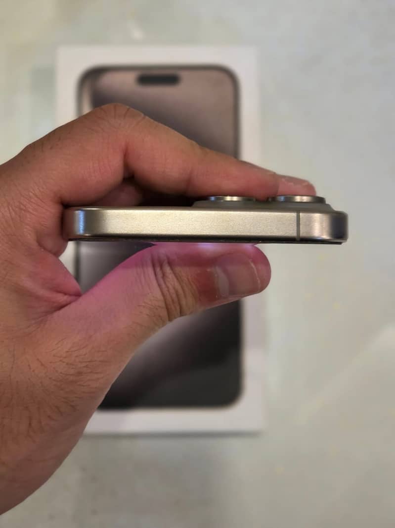 iPhone 15 Pro Max natural titanium colour 256 GB 6