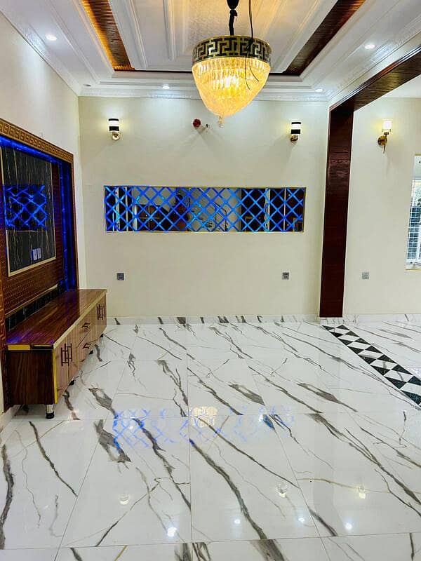 10 Marla Upper Portion Available For Rent In Park View City 5