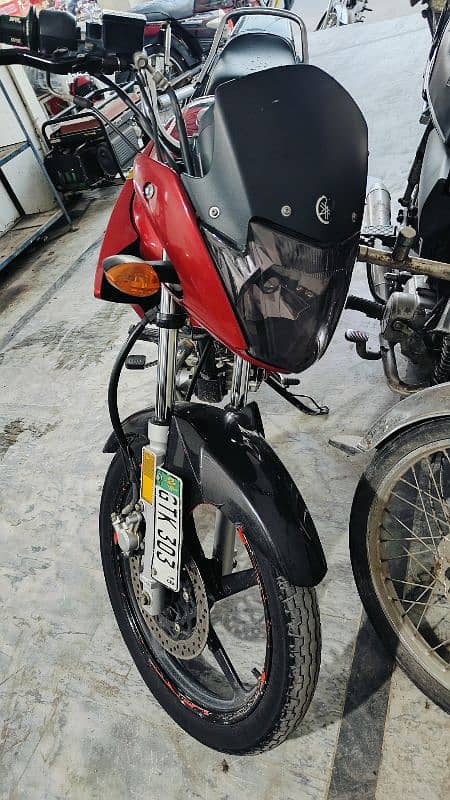 YBR R 2018 Model Good Condition 1