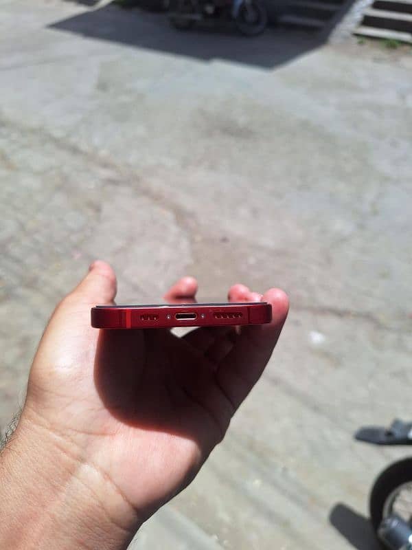 i phone 13 4