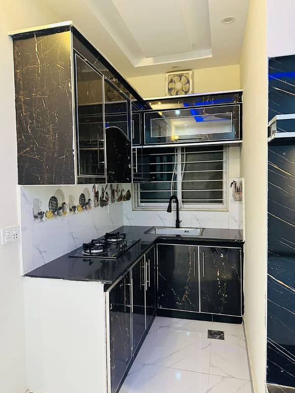 1 0 Marla Lower Portion Are Available For Rent in Park View City Lahore 4