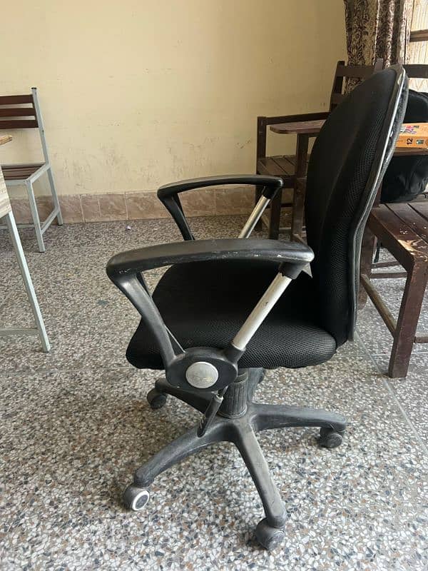 Office chair for sale n good condition 3