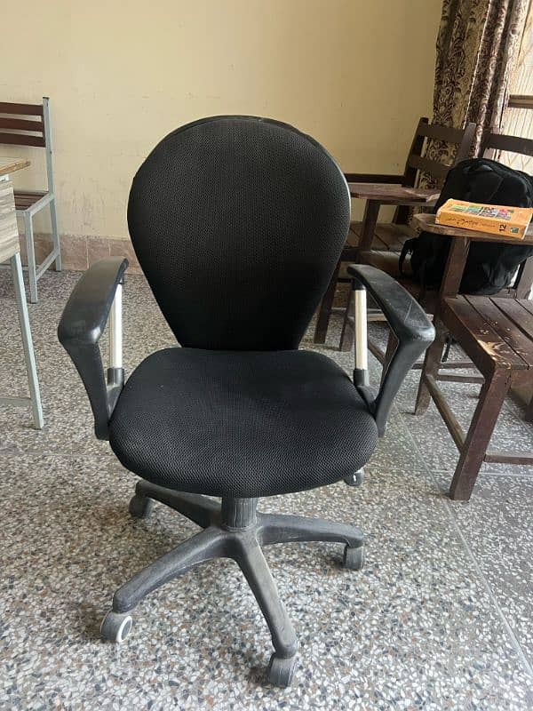 Office chair for sale n good condition 4