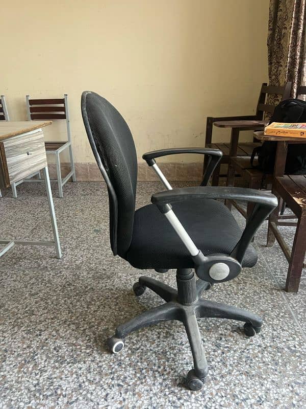 Office chair for sale n good condition 5