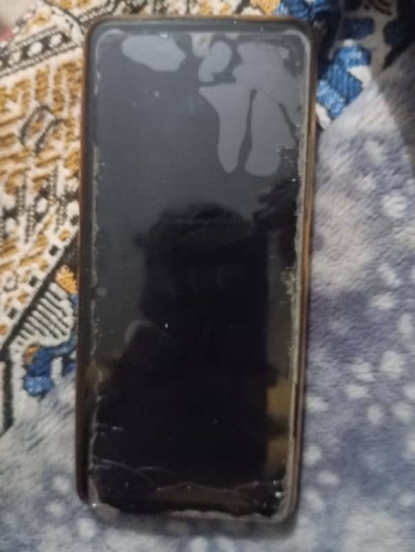 Tecno Spark 10 pro{8/256} 4