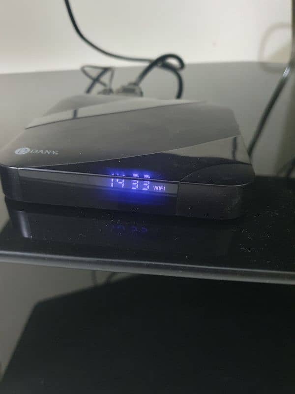 Dany android tv AX-100 5
