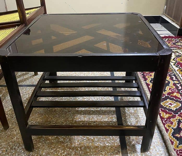 4 chair, 1 central table, 2 side table 4
