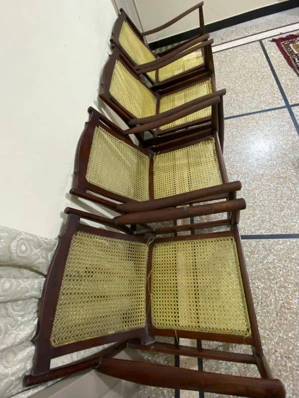 4 chair, 1 central table, 2 side table 5