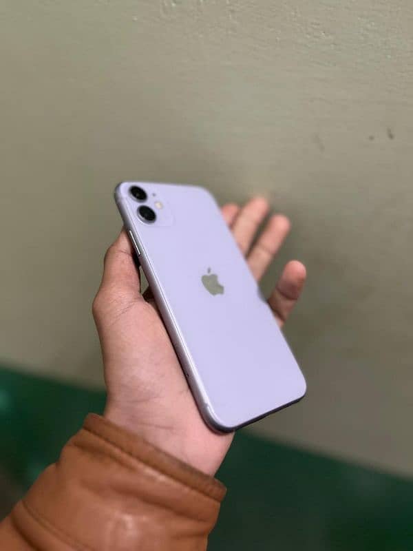 iPhone 11 non pta jv 128gb 93% battery health 1