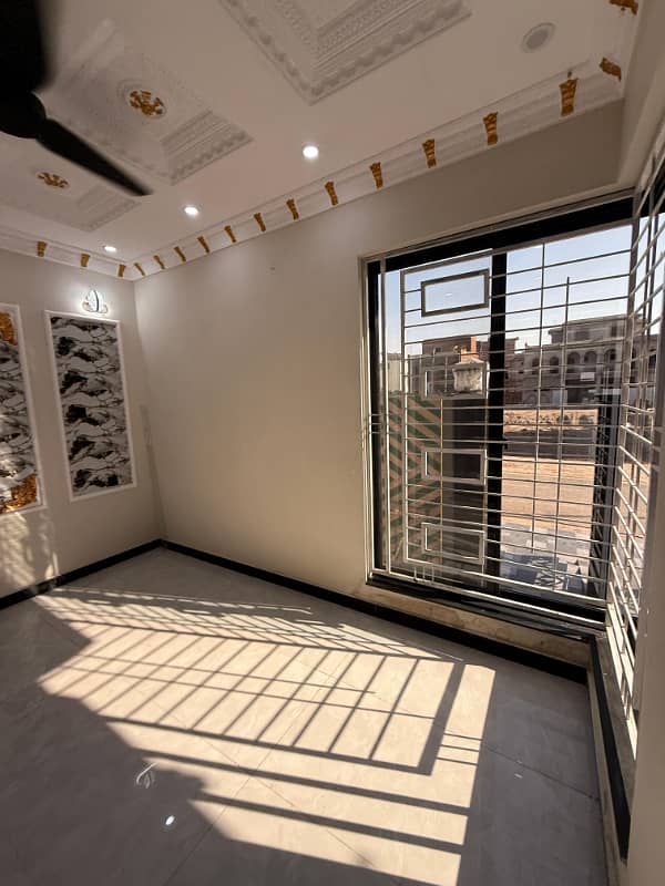 5 Marla Beautifully Designed House For Sale In Park View City Lahore. 3