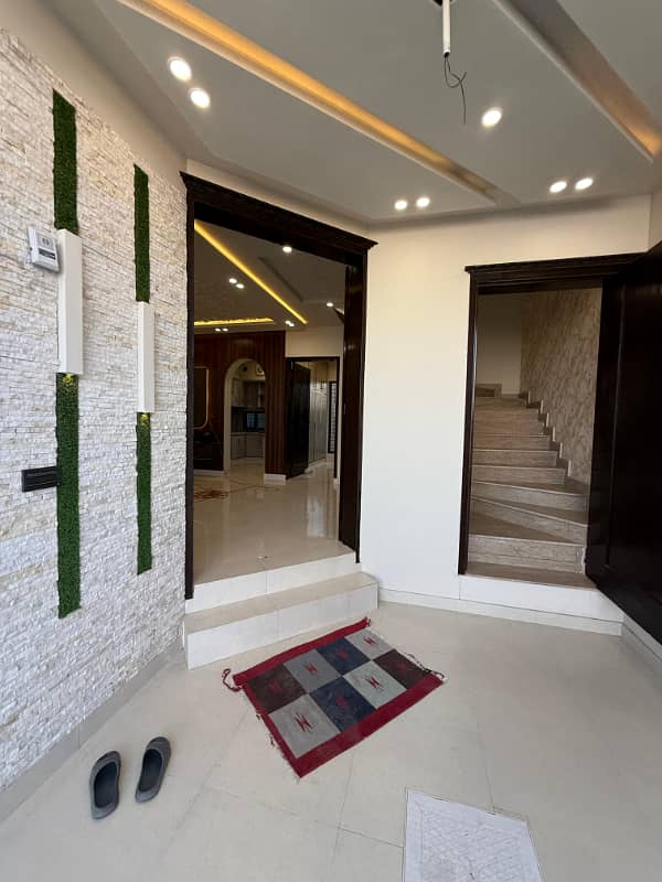 5 Marla Beautifully Designed House For Sale In Park View City Lahore. 21