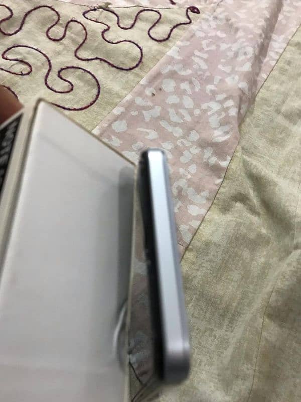 Infinix note 12 limited edition 3
