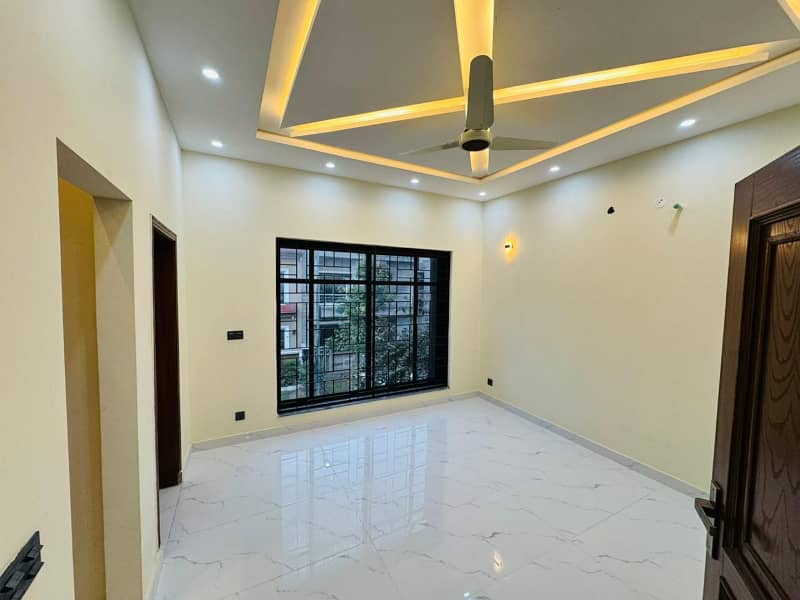 5 Marla Brand New Luxury House For Sale In Park View City Lahore 20