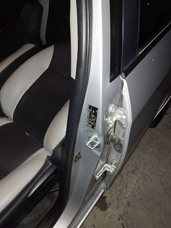 Toyota Vitz 2018 4